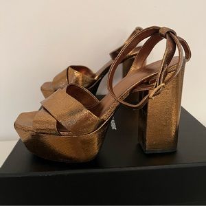 Saint Laurent Farrah Platform Heels in Crackle Chestnut- Size 39.5. Retail $995